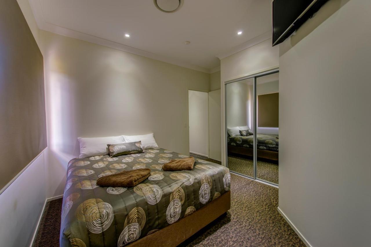 Western Downs Motor Inn Miles Extérieur photo