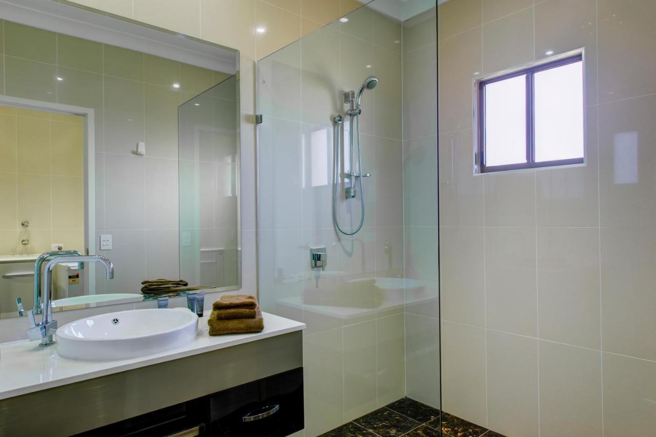 Western Downs Motor Inn Miles Extérieur photo